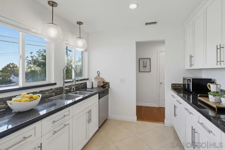 2367 Salisbury Dr, San Diego, California 92123