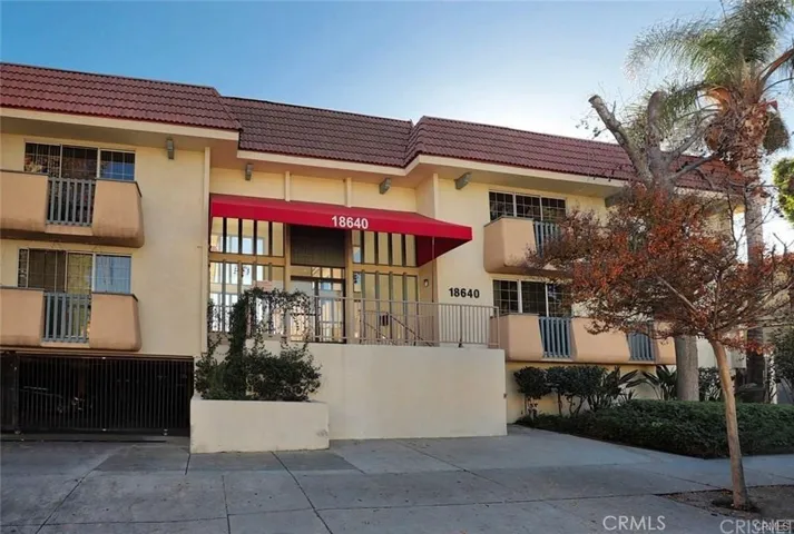 18640 Collins Street 116, Tarzana, California 91356