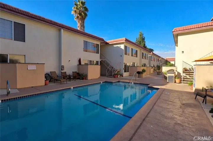 18640 Collins Street 116, Tarzana, California 91356