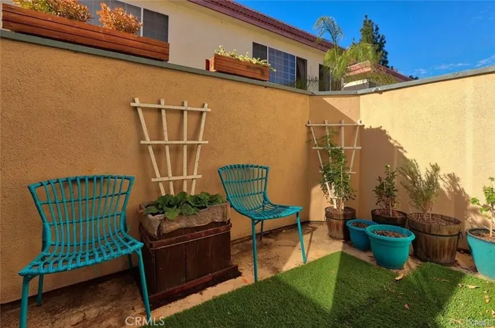 18640 Collins Street 116, Tarzana, California 91356
