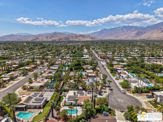 566 N Sunset Way, Palm Springs, California 92262
