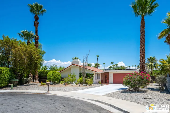 566 N Sunset Way, Palm Springs, California 92262