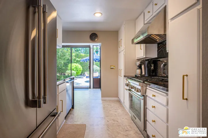 566 N Sunset Way, Palm Springs, California 92262