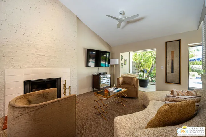 566 N Sunset Way, Palm Springs, California 92262