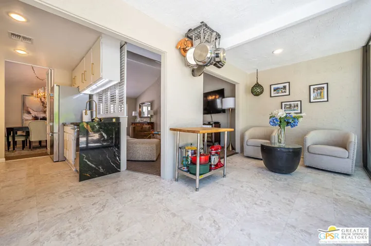 566 N Sunset Way, Palm Springs, California 92262