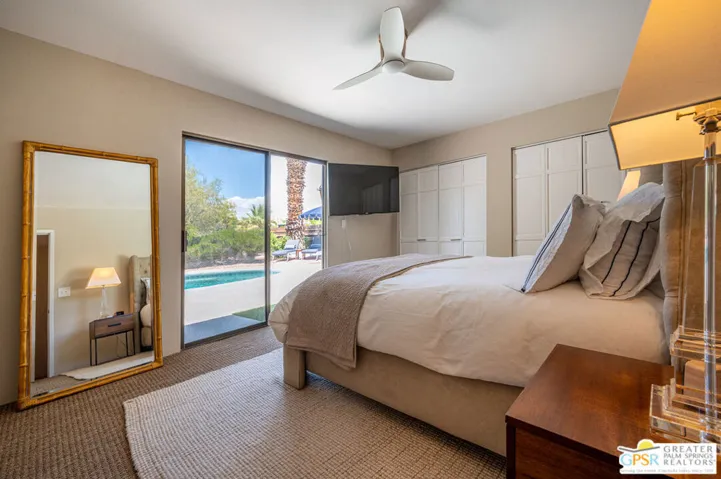 566 N Sunset Way, Palm Springs, California 92262