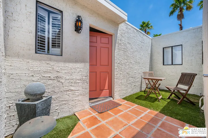 566 N Sunset Way, Palm Springs, California 92262