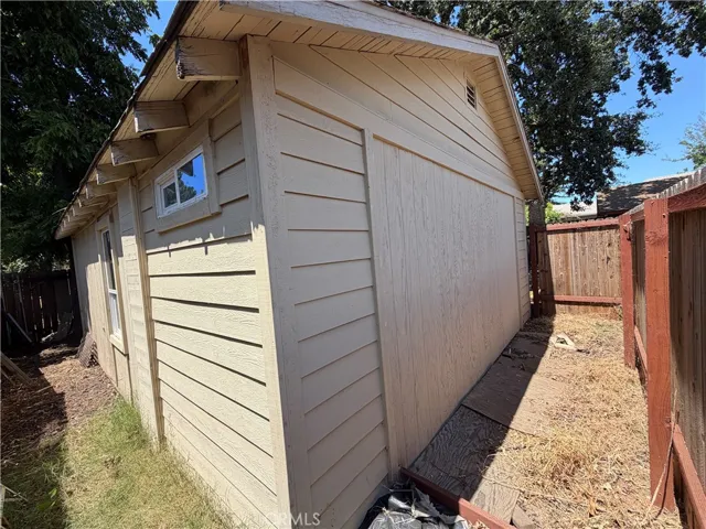 back garage, no street access. Landlocked