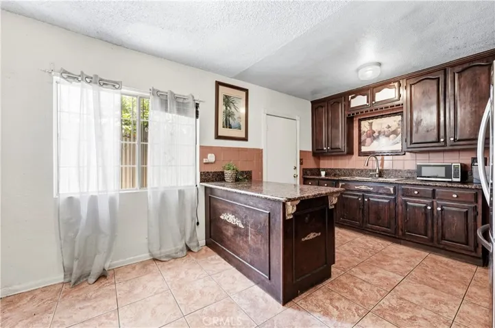 12375 Poinsettia, El Monte, California 91732