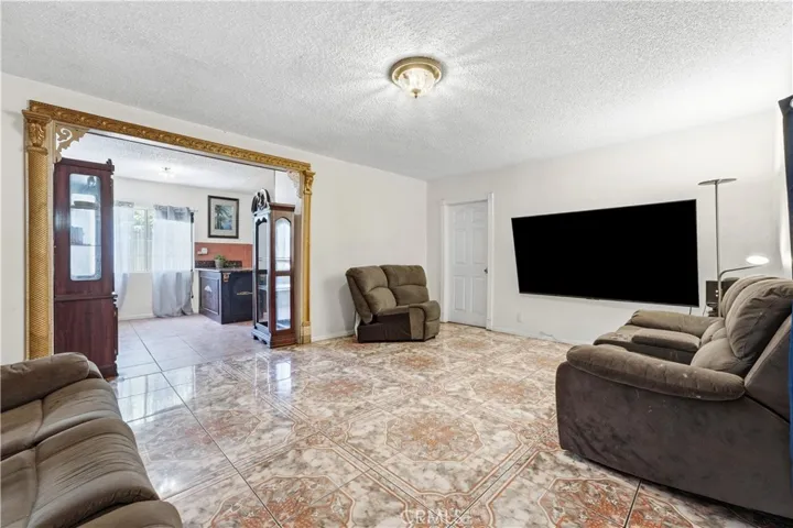 12375 Poinsettia, El Monte, California 91732