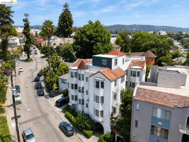 1142 Mckinley Ave, Oakland, California 94610