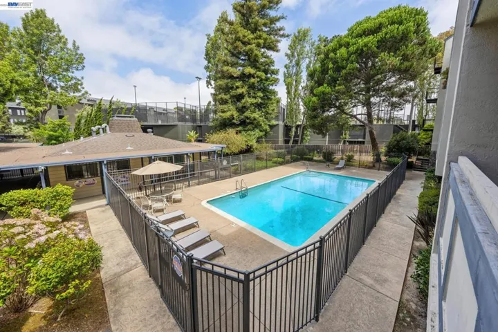 955 Shorepoint Ct 111, Alameda, California 94501
