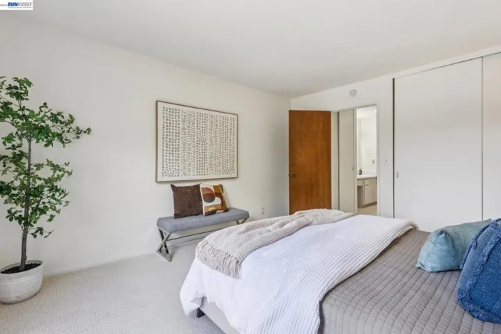 955 Shorepoint Ct 111, Alameda, California 94501