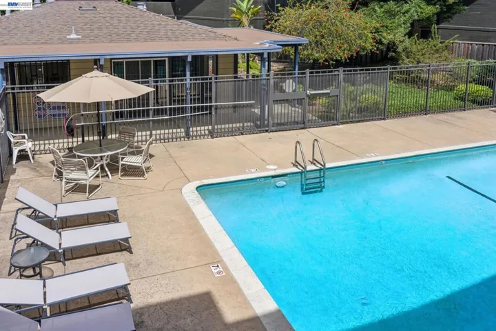 955 Shorepoint Ct 111, Alameda, California 94501