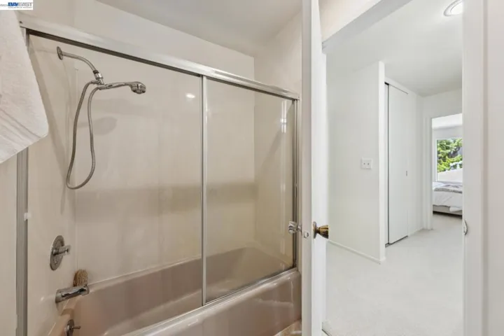 955 Shorepoint Ct 111, Alameda, California 94501