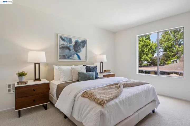 955 Shorepoint Ct 111, Alameda, California 94501