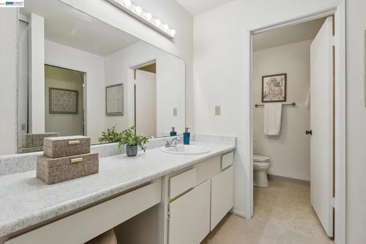 955 Shorepoint Ct 111, Alameda, California 94501