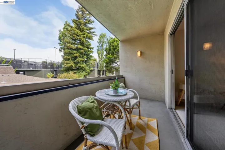 955 Shorepoint Ct 111, Alameda, California 94501