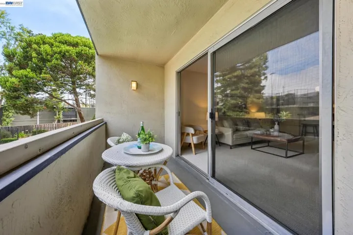 955 Shorepoint Ct 111, Alameda, California 94501