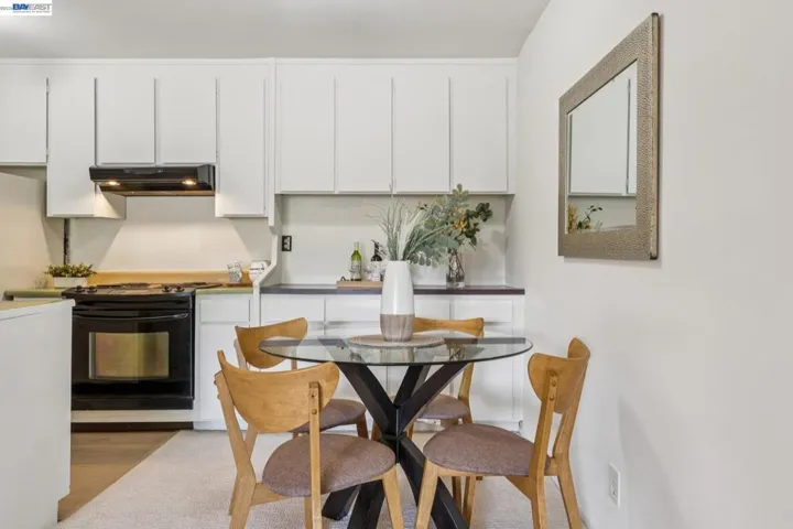 955 Shorepoint Ct 111, Alameda, California 94501