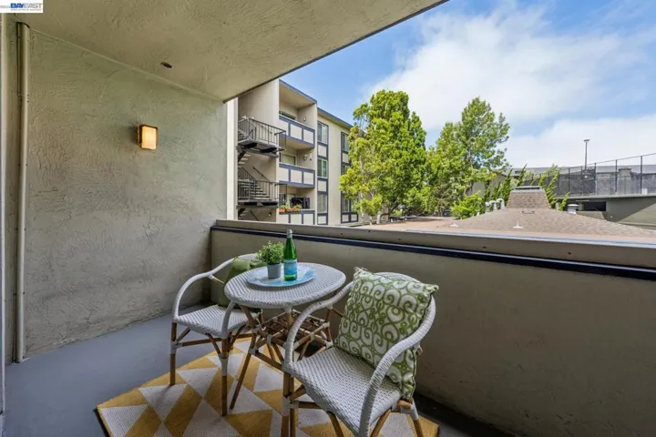955 Shorepoint Ct 111, Alameda, California 94501