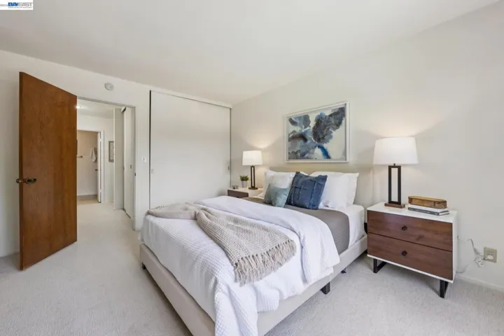 955 Shorepoint Ct 111, Alameda, California 94501