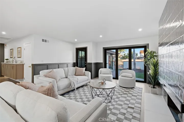 4841 Sharon, La Palma, California 90623