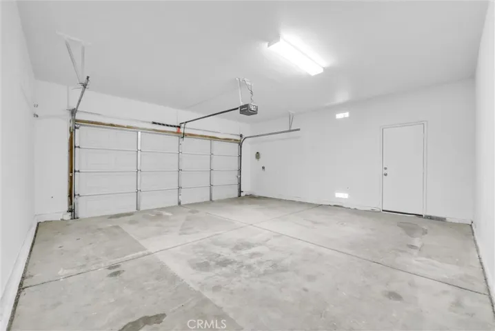 13584 Kitty Hawk, Victorville, California 92392