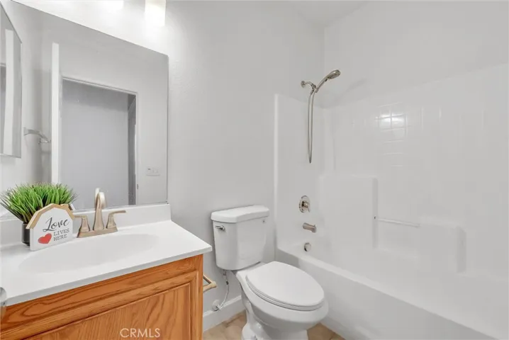 13584 Kitty Hawk, Victorville, California 92392