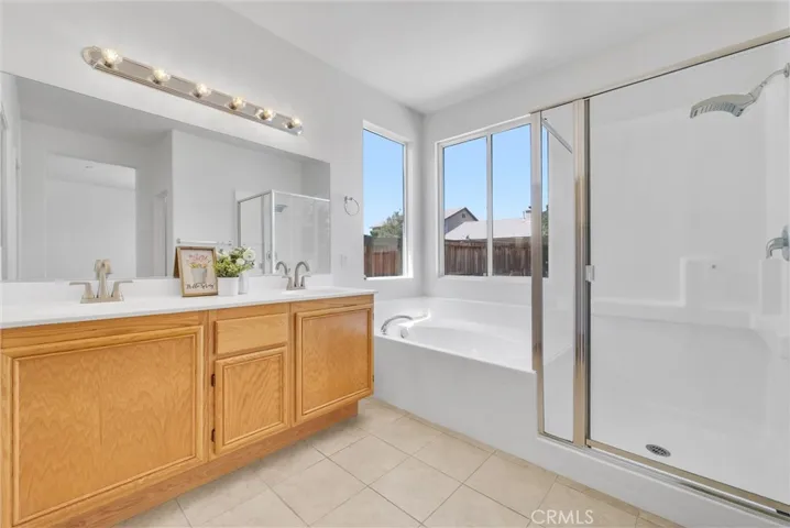 13584 Kitty Hawk, Victorville, California 92392