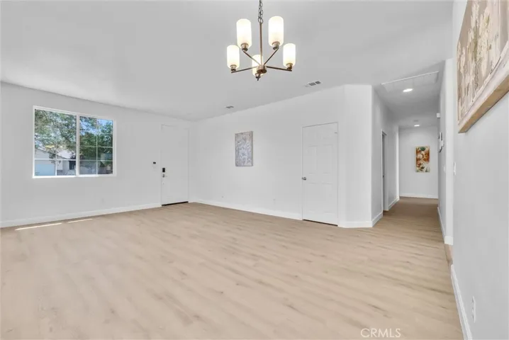 13584 Kitty Hawk, Victorville, California 92392
