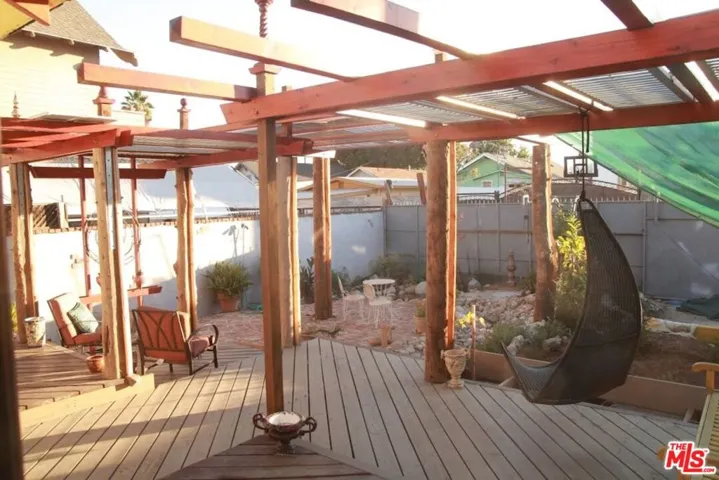 extensive decks