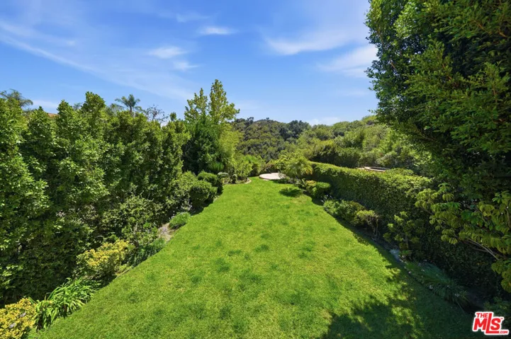 12626 Promontory Road, Los Angeles, California 90049