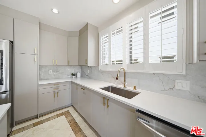 12626 Promontory Road, Los Angeles, California 90049