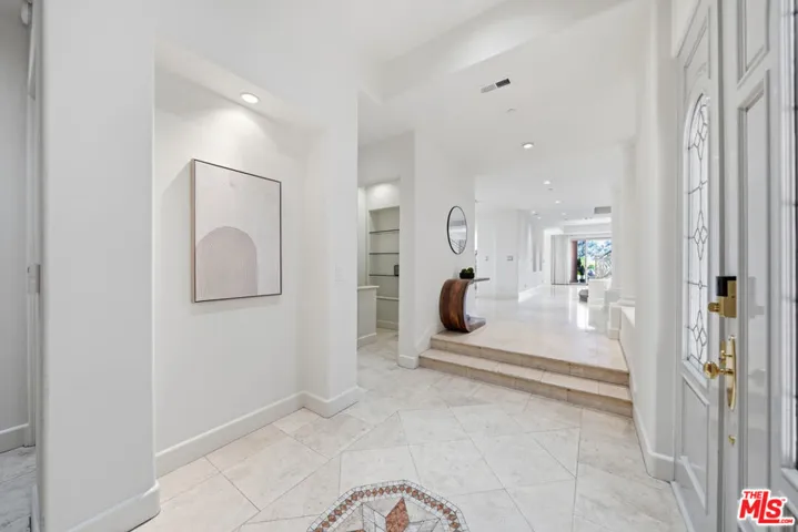 12626 Promontory Road, Los Angeles, California 90049