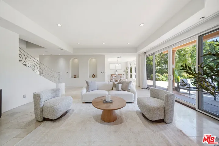 12626 Promontory Road, Los Angeles, California 90049