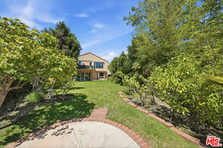12626 Promontory Road, Los Angeles, California 90049