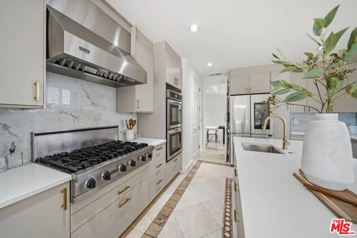 12626 Promontory Road, Los Angeles, California 90049