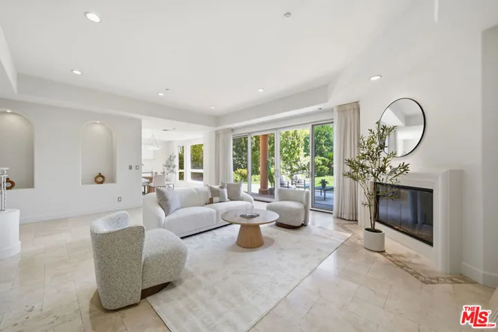 12626 Promontory Road, Los Angeles, California 90049