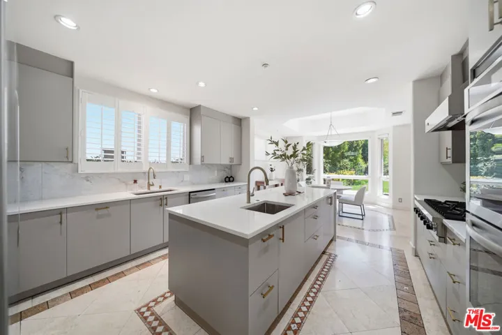 12626 Promontory Road, Los Angeles, California 90049