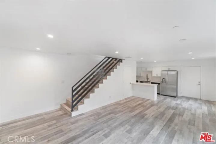 5643 Willowcrest Avenue, North Hollywood, California 91601
