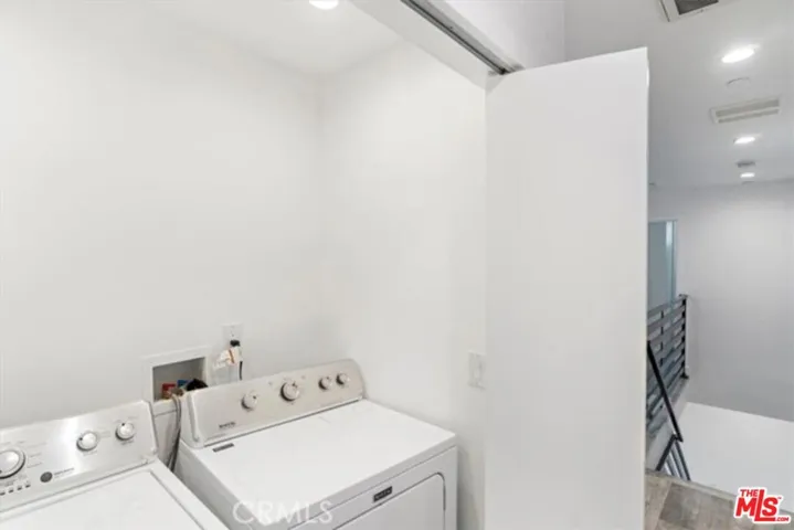 5643 Willowcrest Avenue, North Hollywood, California 91601