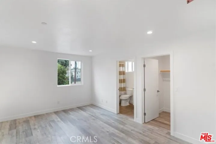 5643 Willowcrest Avenue, North Hollywood, California 91601