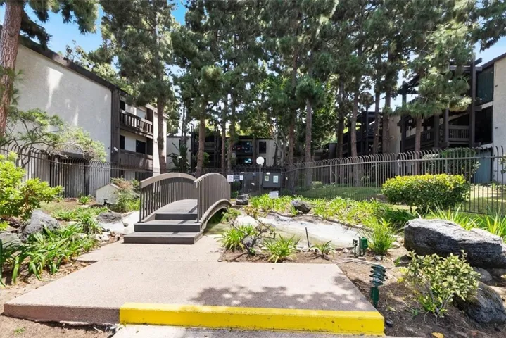 7777 W 91st, Los Angeles, California 90293