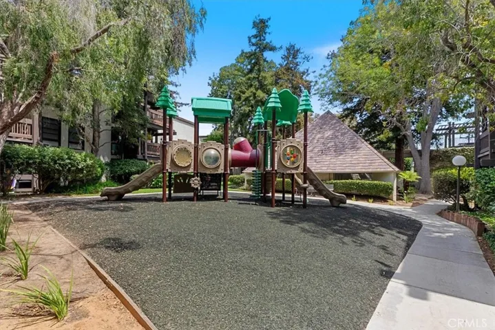 7777 W 91st, Los Angeles, California 90293