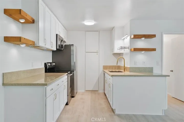 7777 W 91st, Los Angeles, California 90293