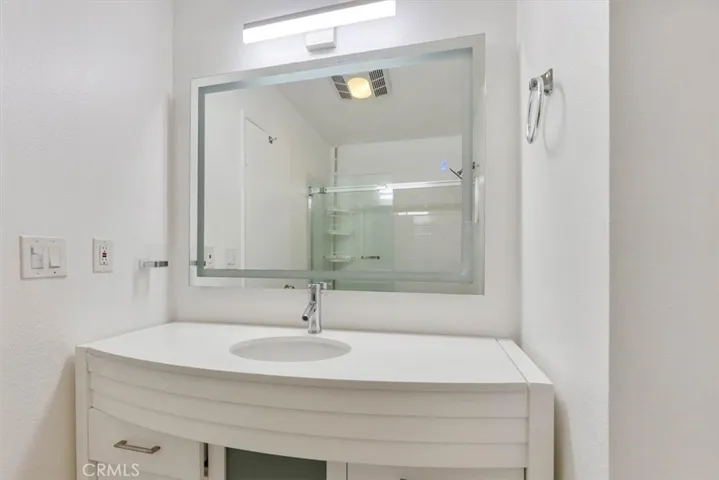 7777 W 91st, Los Angeles, California 90293