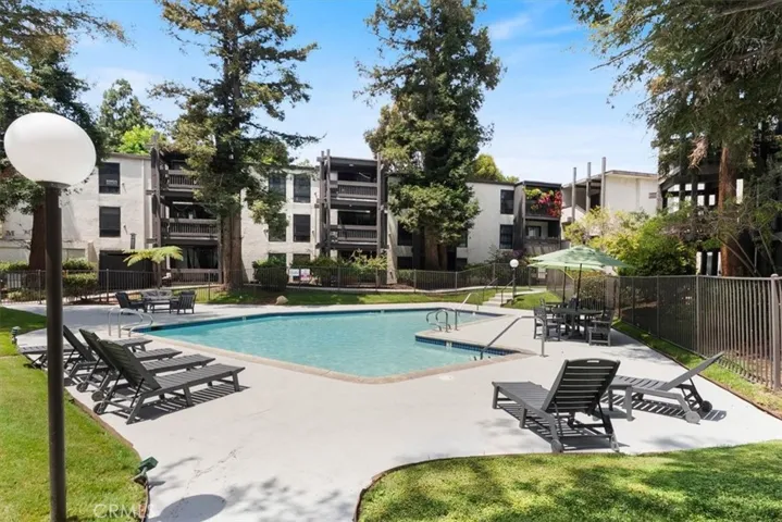 7777 W 91st, Los Angeles, California 90293