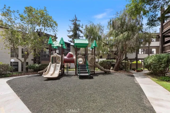 7777 W 91st, Los Angeles, California 90293