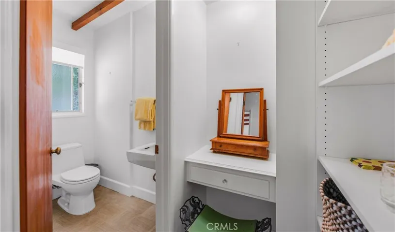 14325 Millbrook Drive, Sherman Oaks, California 91423